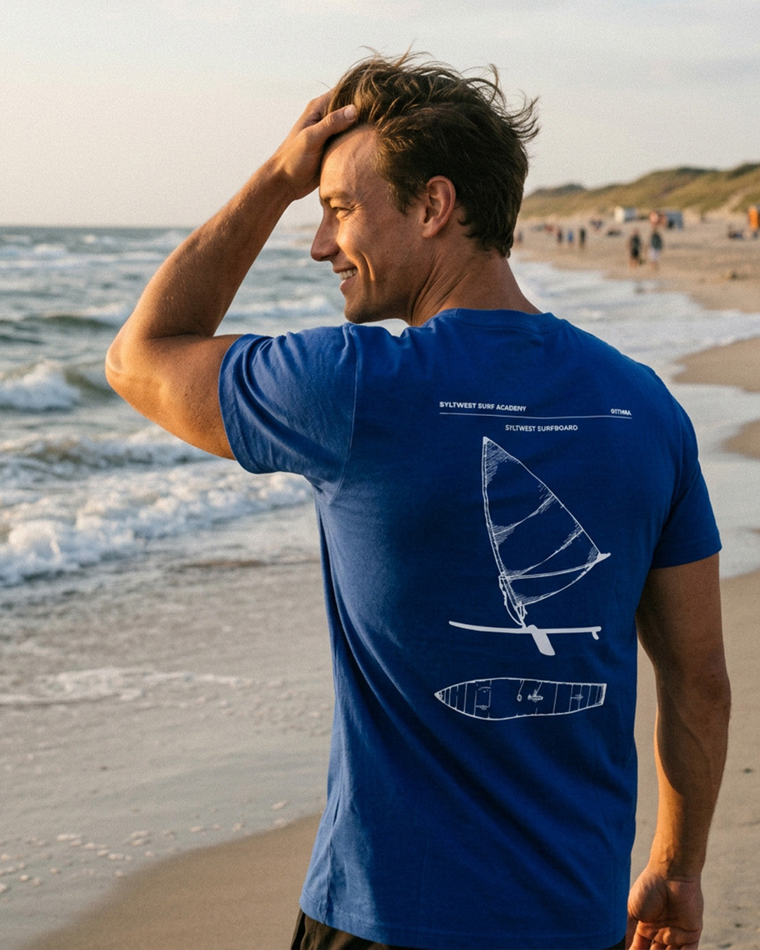 Surfboard Medium Fit T-Shirt