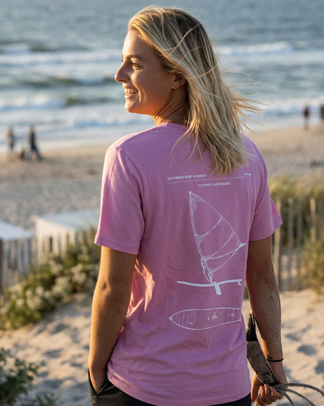 Surfboard Medium Fit T-Shirt